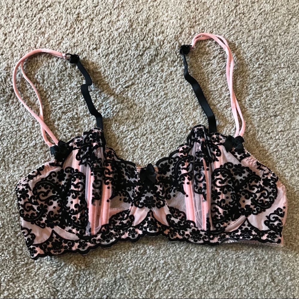 Beautiful Victoria’s Secret Bra